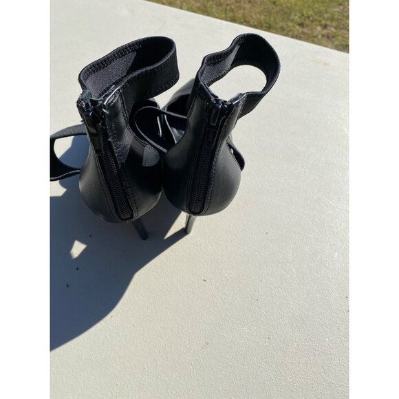 Simply Vera Vera Wang Black Strappy Pointed Toe Heels With Back Zipper Closure - Picture 3 of 7
